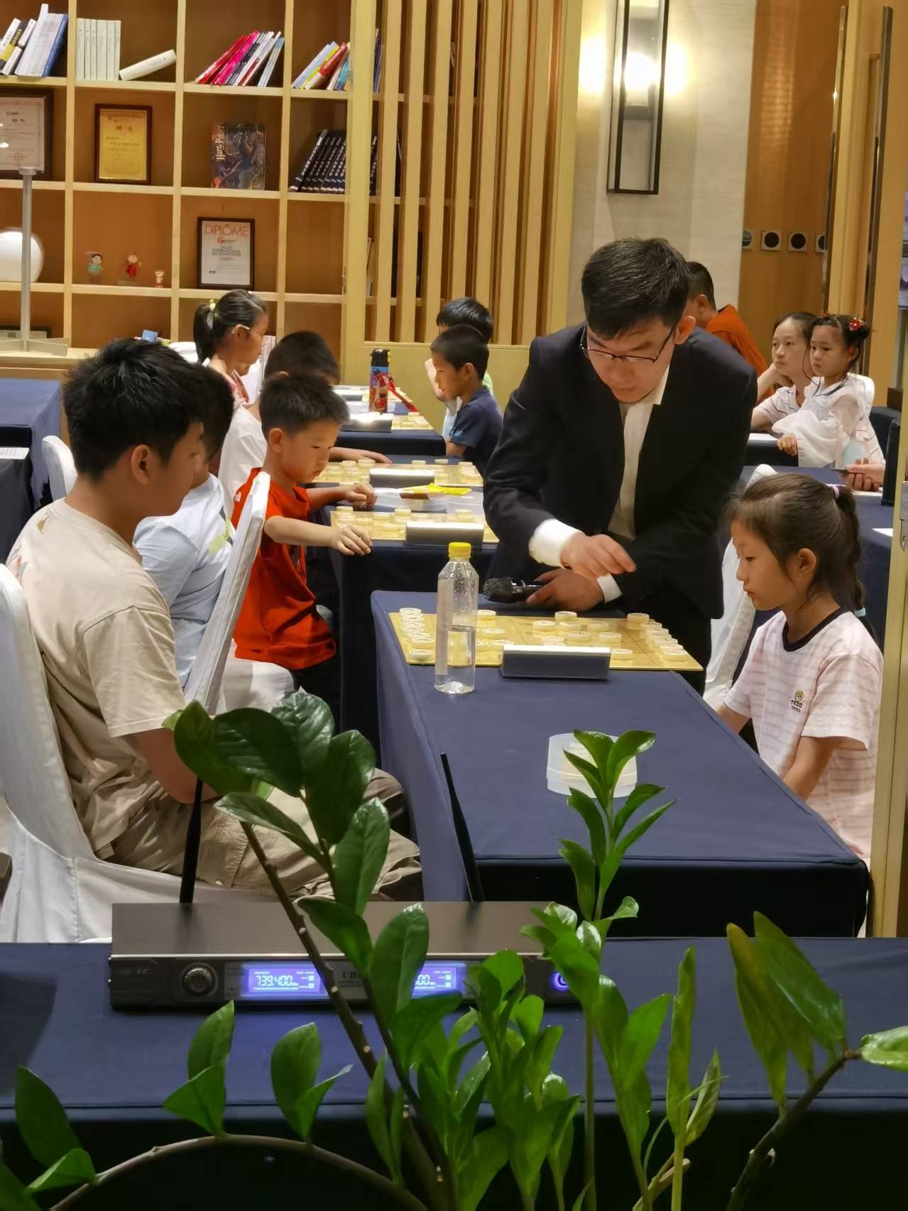收官, 展示平台