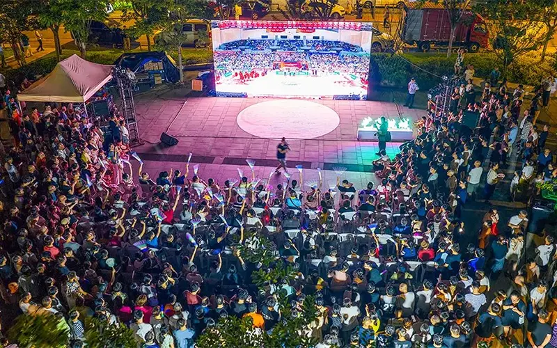 盛会超越了, 赛事有效激, 观赛区