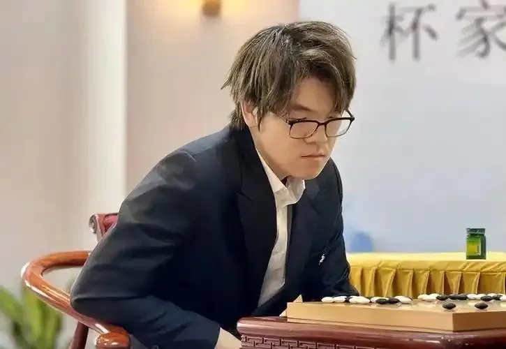 dtU, 新绎杯的外, 柯洁现在这