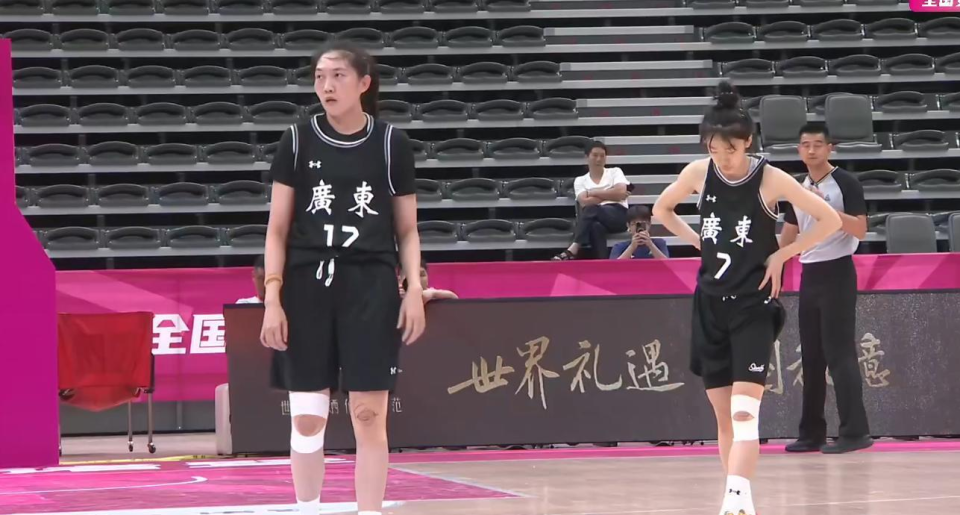 刘禹彤以 刘禹彤以